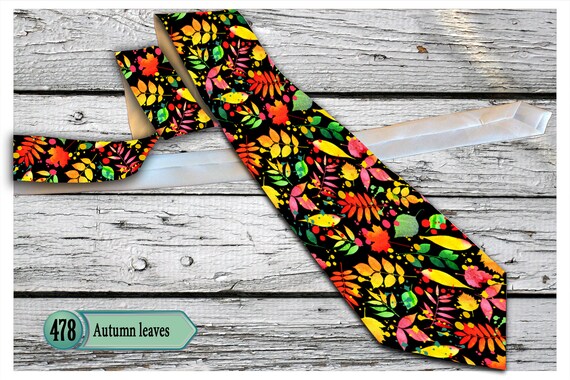 autumn leaves tie