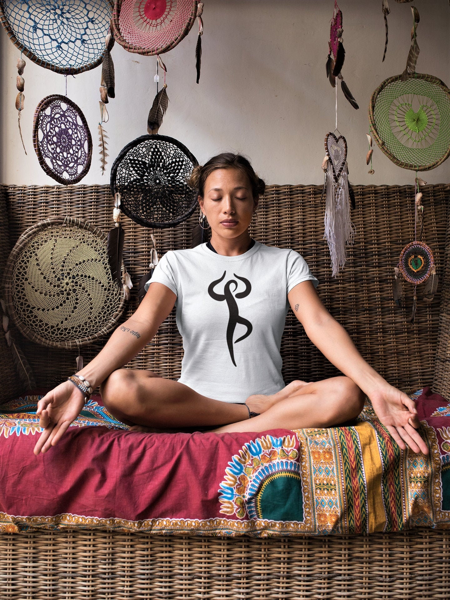 T-Shirt Madame Yoga main image 1
