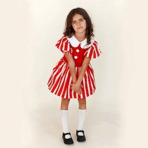 Adorabile abito natalizio per ragazze - Delizia festosa a quadri rossi e bianchi, Primo Natale, Abito festivo per bambini, Abbigliamento festivo per bambini