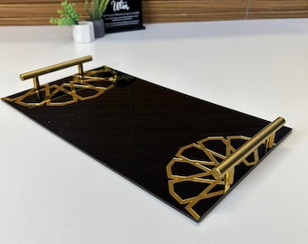 Schwarzes Acryl Tablett mit goldenen Griffen für Iftar & Eid Dekor