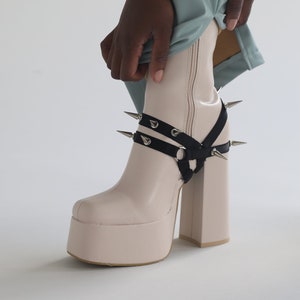 Boot bra canada deals