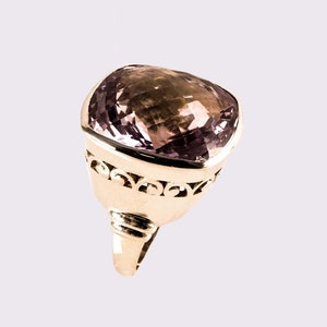 Anillo de plata con amatista único / Estilo vanguardista intenso / Regalo perfecto para seres queridos