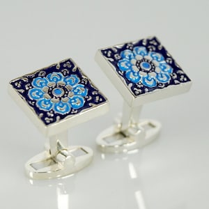 Stylish Personalized Cufflinks - Sophisticated Silver Accessories for Men