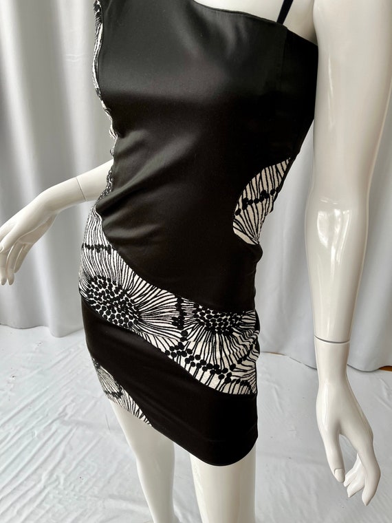 DESIGNER; One shoulder mini dress with Hawaiian f… - image 4