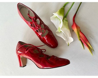 VINTAGE; Patent leather 1950s mod Oxford heels