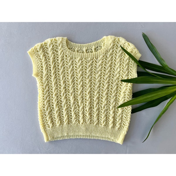 VINTAGE; Hand knit short sleeve sweater blouse in banana yellow