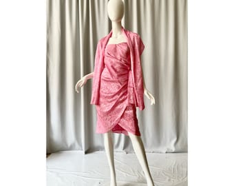 VINTAGE; Bubblegum rosa Satin trägerloses Kleid mit Schal