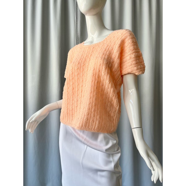 VINTAGE; Crotchet knit short sleeve sweater blouse in apricot