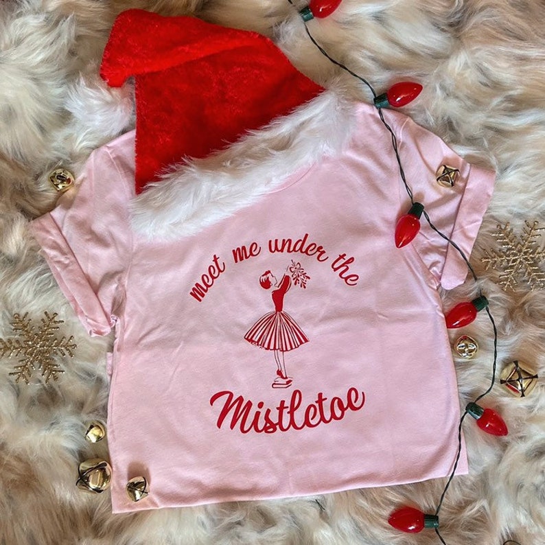Meet Me Under The Mistletoe Vintage 50\u2019s Style Graphic Tee