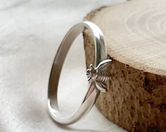 Bee ring sterling silver, thick ring, bumble bee ring, honey bee ring, nature lover gift, birthday gift for girlfriend, handmade rings.