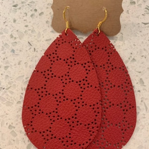 Red pattern leather teardrop earrings