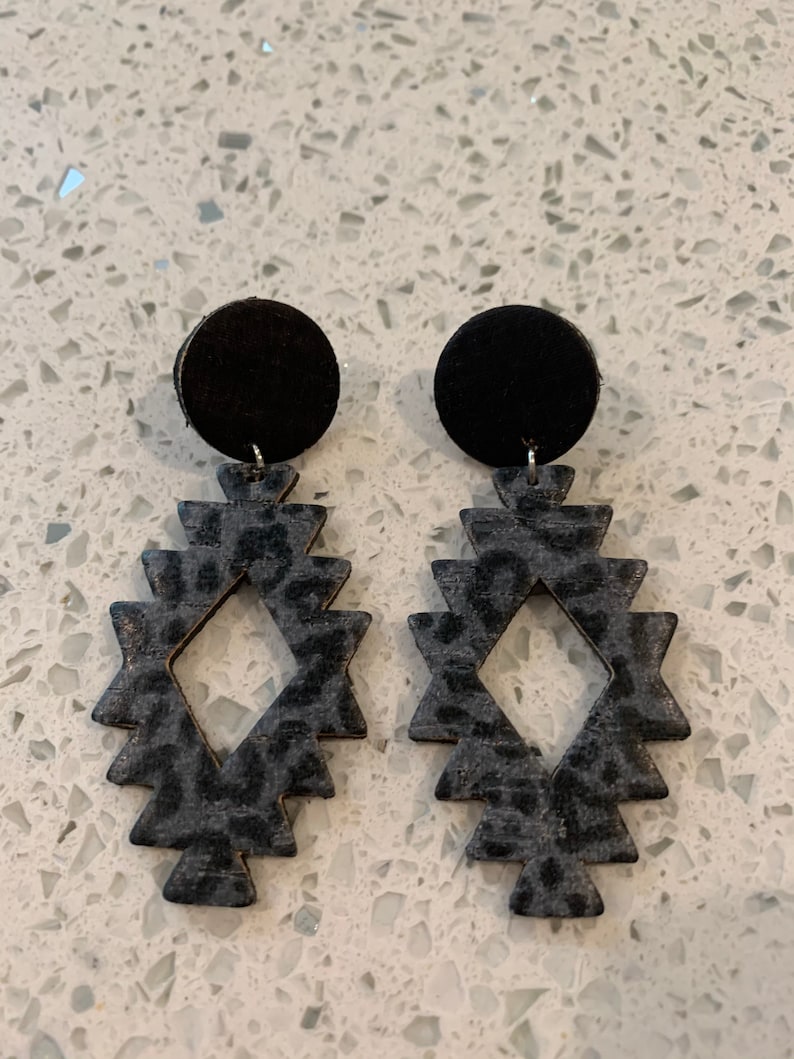 Black and gray leopard cork on leather Aztec tribal with a black cork on leather stud earring