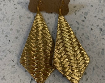 Gold braided diamond leather earrings