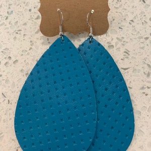 Turquoise pattern leather teardrop earrings