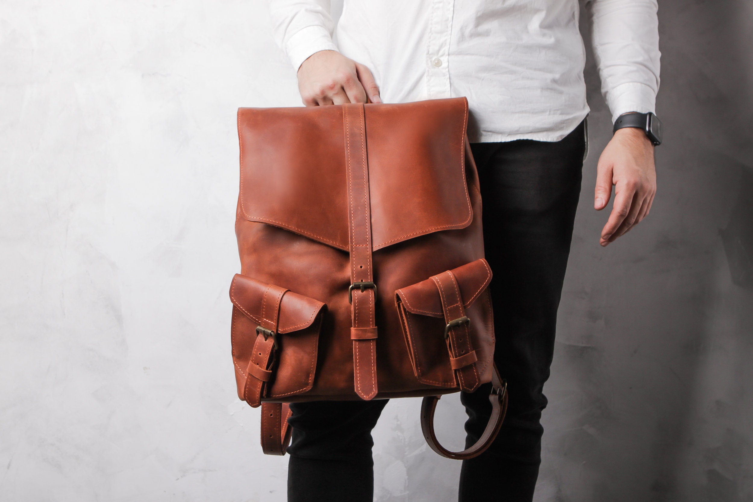 Extra Large Leather Backpack With 2 Front Pockets men Leather