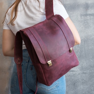 Sac à dos en cuir pour femme -Sac à dos en cuir bordeaux pour ordinateur portable sur mesure -Petit sac à dos en cuir-Mini sac à dos en cuir-Sac à dos en cuir