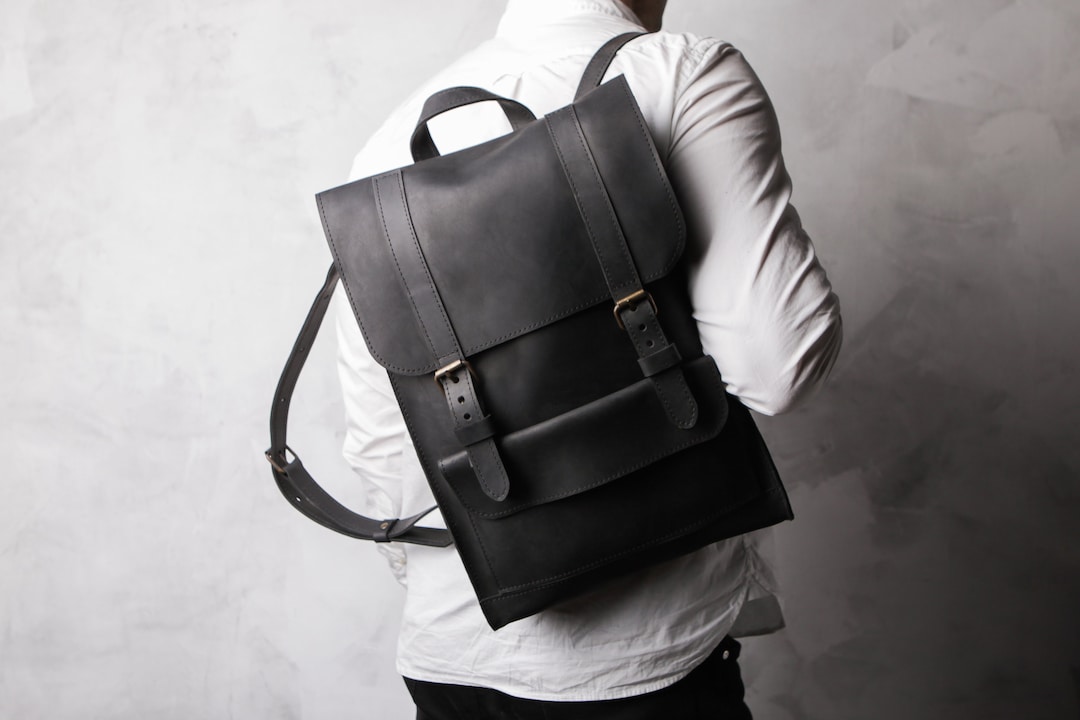 TQ026◇Tostalgic Clothing Leather backpac Amazon.com: Vintage Full Grain 21 Inch Leather Laptop LARGE