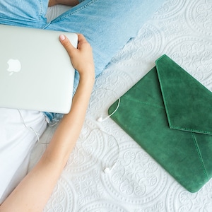 Handmade Green Leather MacBook Sleeve: Personalized Laptop Case