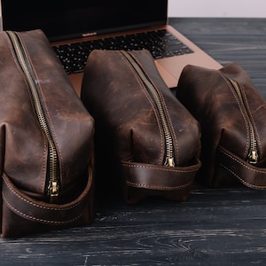 Personalized Leather Toiletry Bag: Handmade Dopp Kit for Men