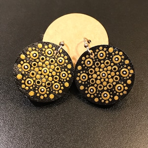 Handbemalte Punkt Mandala Ohrringe aus Holz | Mandala | Mandala Kunst | Dot Art | Schmuck | Handgefertigt