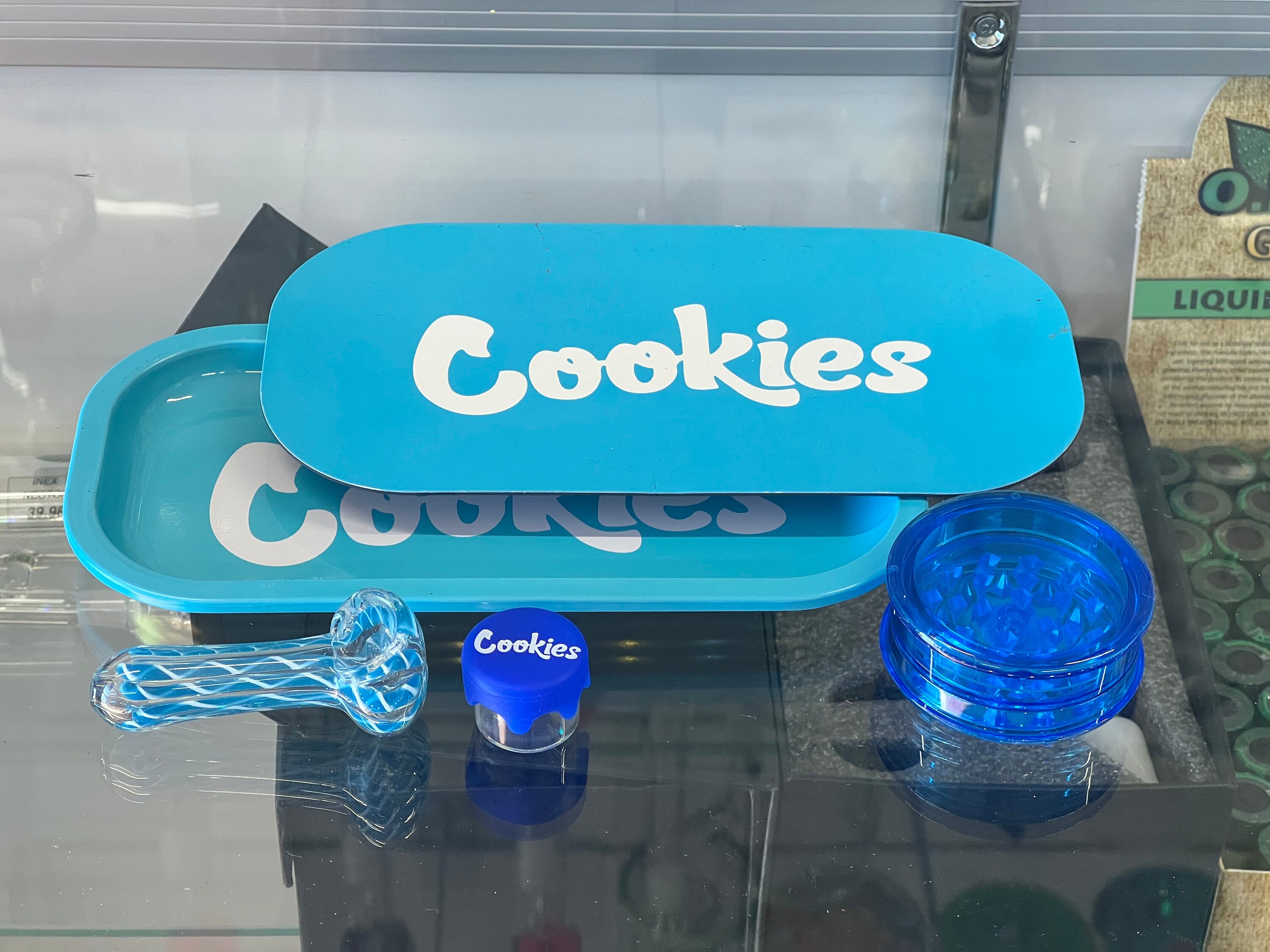 Cookies Rolling Tray Smoking Set - Smell Proof Stuff