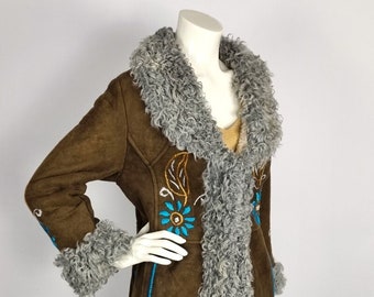 Vintage Afghan Suede Coat: Mongolian Sheep Fur Trim, Floral Embroidery