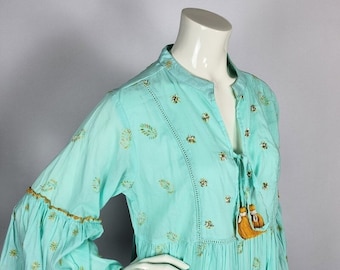 Stylish Indian tunic with turquoise embroidery