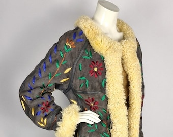 Vintage Afghan Suede Coat: Floral Embroidery, Natural Sheep Fur