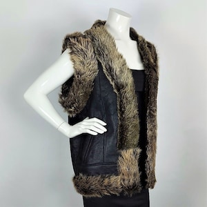 Genderneutrale Leder Weste mit Kunstpelz - Afghan Weste mit Fell für unisex - Windjacke aus Leder mit Kunstfell