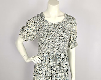 Floral Viscose Summer Dress: Smocked Top, Retro Style