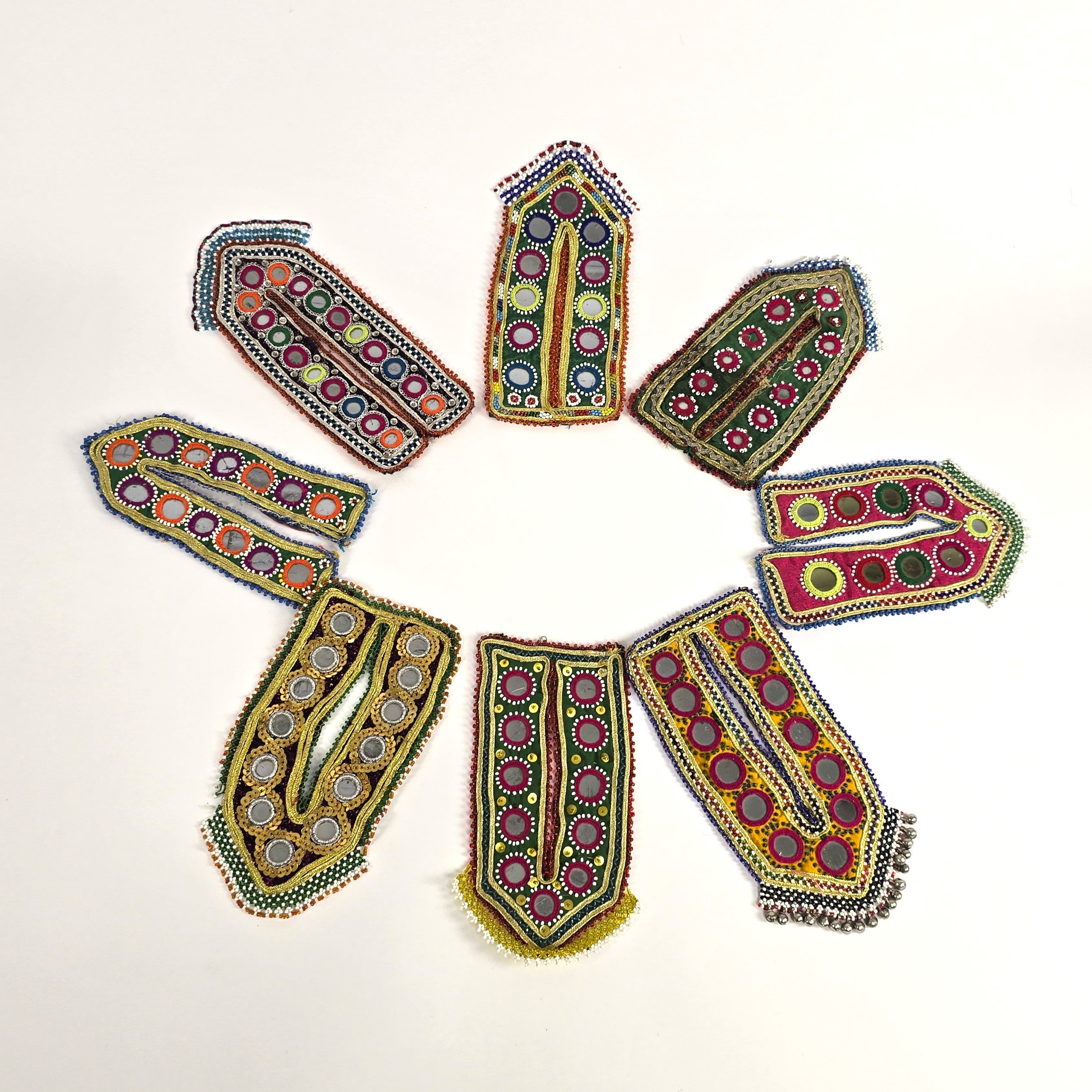 ヴィンテージ クチ アフガン ポケットボーダー：ビーズのトライバル