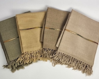 LAST PIECES: Fine handmade tribal patu shawl - patoo wrap - all purpose blanket in fine sheep wool & goat wool mix from Afghanistan