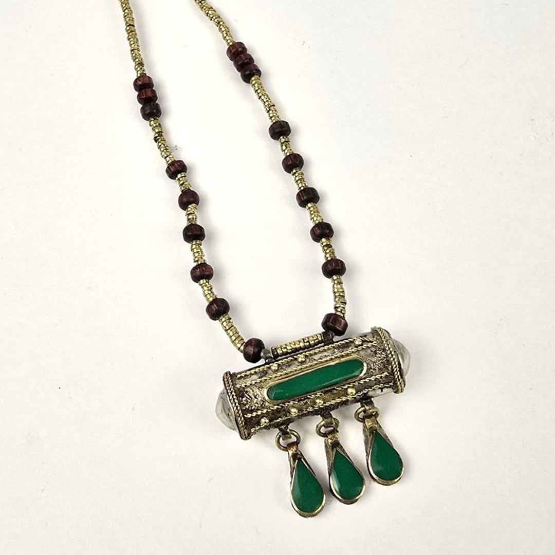 Turkmen Taweez Choker Necklace: Ethnic Green Inlay Pendant