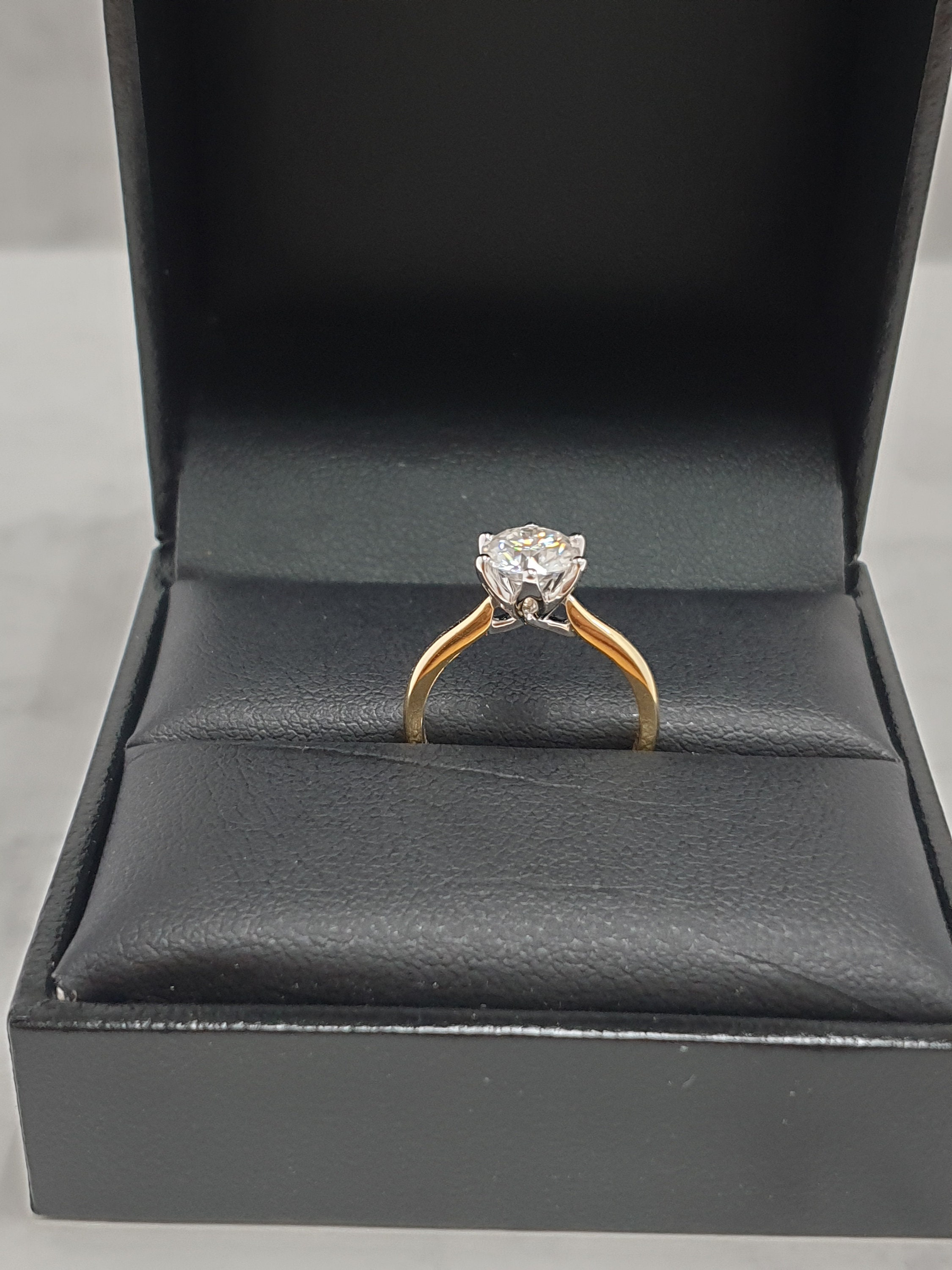 Can't Stop Your Shine 1 Carat Moissanite Ring main image 1