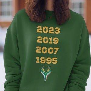 Sud Africa Four Time World Rugby Champs Felpa vintage / Springbok Head & Flag 2023 2019 2007 1995 / Nou Gaan Ons Braai / Lekker