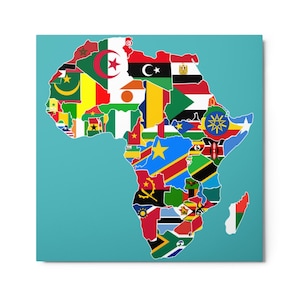 Impression métallique de la carte des continents africains avec les drapeaux correspondant aux pays | Fierté africaine