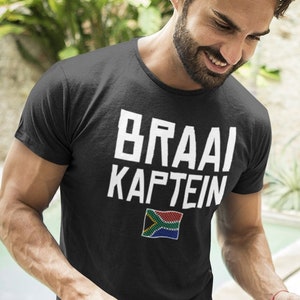 Braai Kaptein South Africa Family BBQ T-Shirt | Nou Gaan Ons Braai | Braai Weather | Howzit Boet | Lekker Braai Weer
