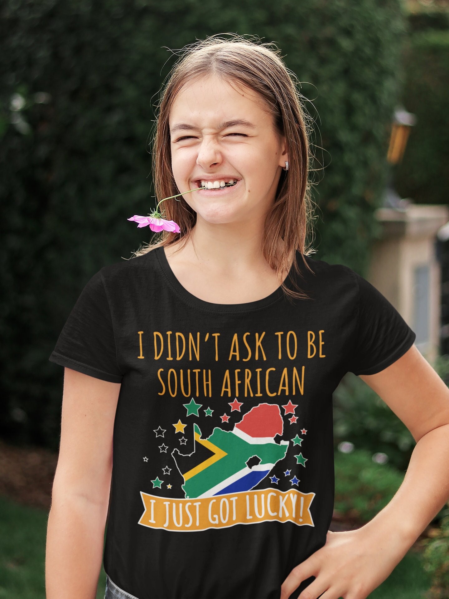 面白い南アフリカTシャツ：ラッキーな外国人居住者のプライドTシャツ
