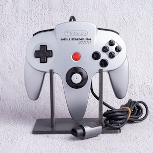 Millenium 2000 - Individuell bemalter Nintendo 64 Controller