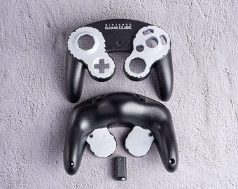 Monochrome - Custom Painted GameCube Controller Shells