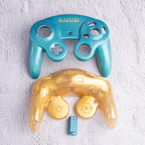 Gold Coast - Carcasas de control de GameCube personalizadas y pintadas