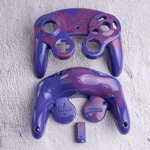 Púrpura tóxico: carcasas de control de GameCube pintadas a medida