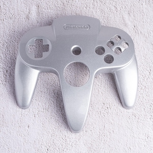 "Silver Sparkle (Glossy) - ""Top Shell only"" - Individuell bemalte Nintendo 64 Controller Schalen."
