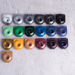 Puerta pintada a medida para mandos de Nintendo 64