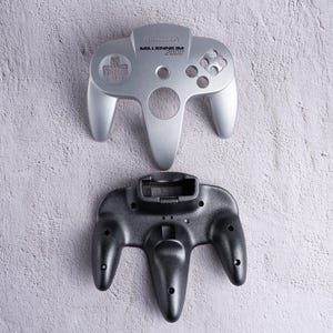Millenium 2000 - Individuell bemalte Nintendo 64 Controller Schals