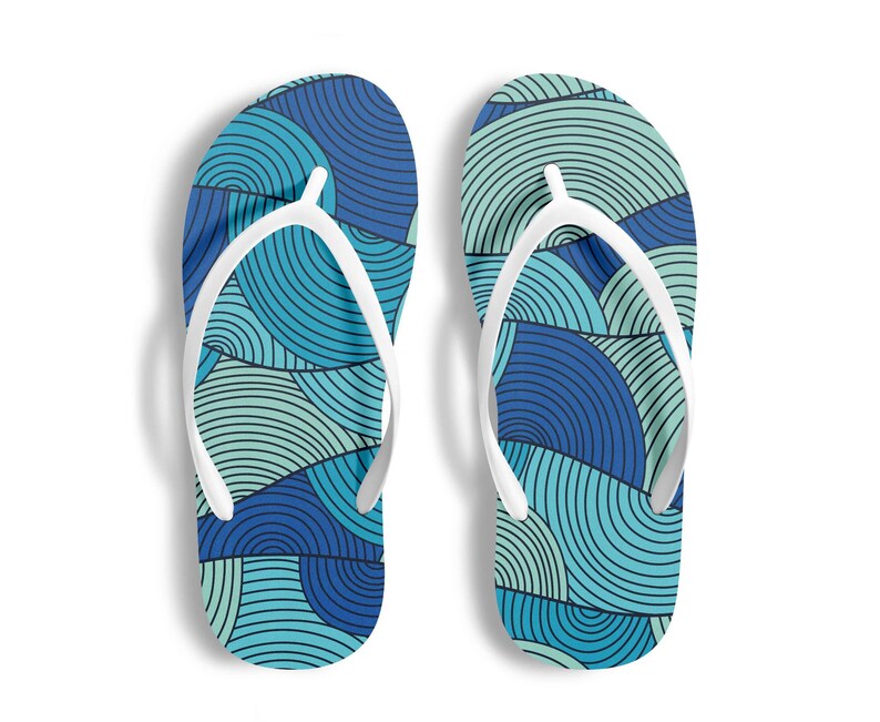 shoes to wear in swimming pool