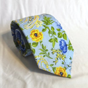 LIMITED | Men’s Necktie in Blue and Yellow Floral Paisley | Skinny Tie | Wide Tie | Necktie and Pocket Square Set | Handmade Necktie