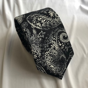 Men’s Necktie in Black and White Paisley | Skinny Tie | Classic Tie | Wide Tie | Necktie and Pocket Square Set | Handmade