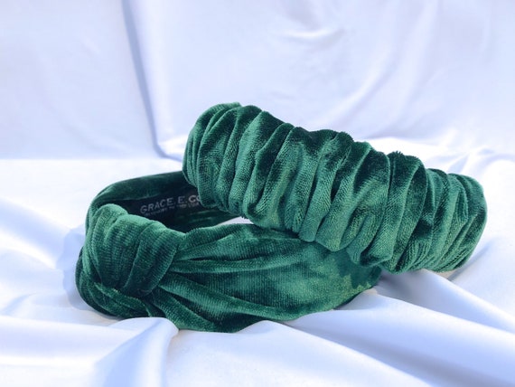 VELVET SCRUNCHIE PINE VELVET SCRUNCHIE PINE