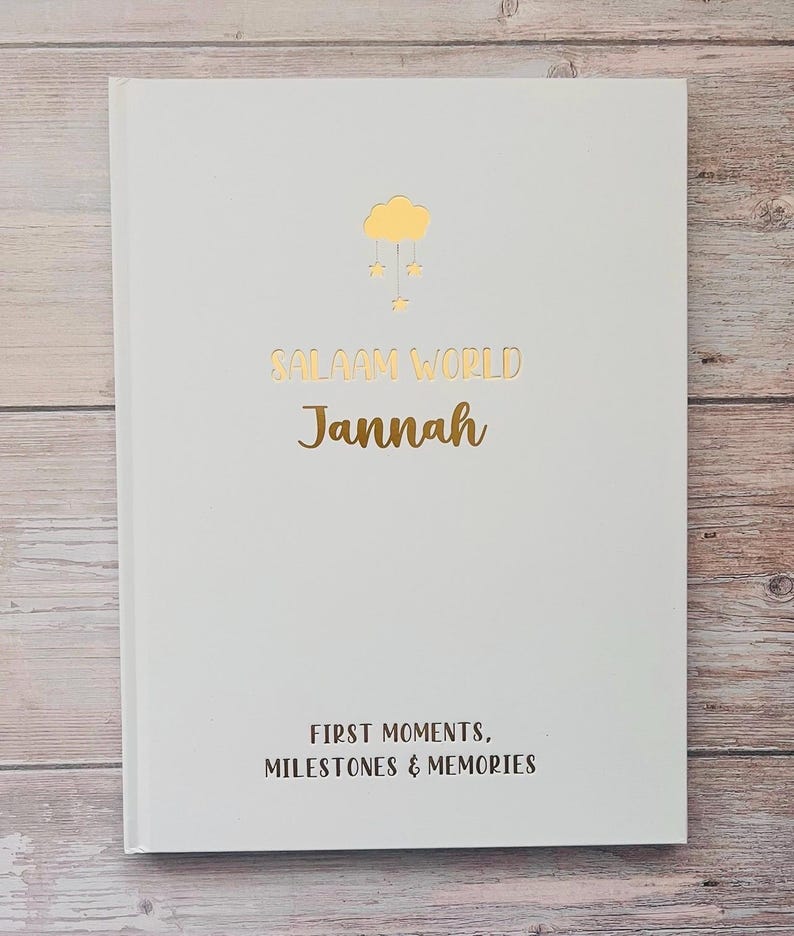 Muslim Baby Record Book | Muslim Baby Book | Islamic Baby Gift | Islamic Baby Books | Baby’s First Years | Salaam World Bump To 5 Years Book imagem 15